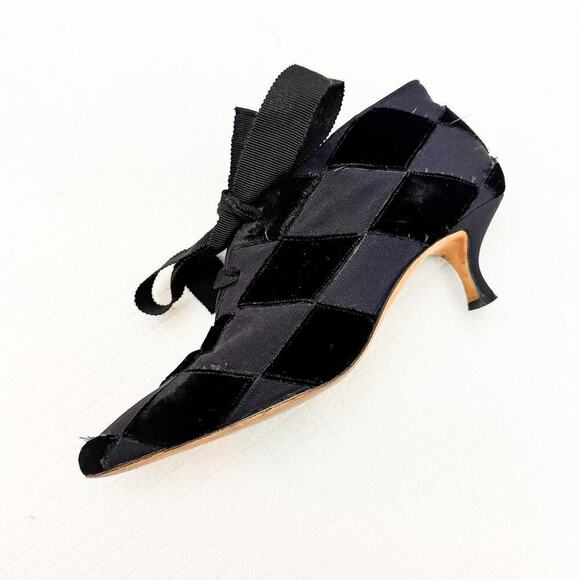 Manolo Blahnik Black Checkered Pattern Pointy Toe Booties Shoes Size 37.5 Italy - Picture 7 of 7